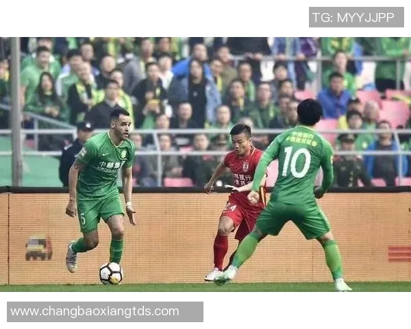 重庆足球队强势领跑冠军赛积分榜98分稳居第一位置 重庆足球队强势领跑冠军赛积分榜98分稳居第一位置